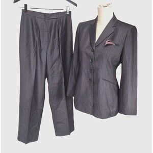 KASPER Womens Career Pantsuit Petti Size 2P Blazer 4P Pant Pinstriped Gray  328P